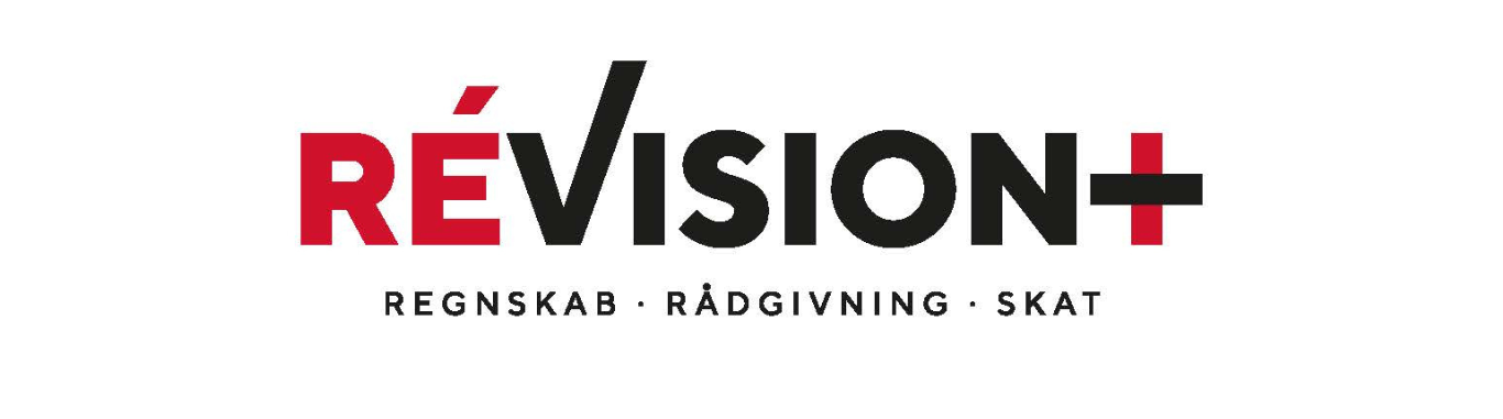 RÉVISION+ logo med teksten "REGNSKAB · RÅDGIVNING · SKAT" under navnet.