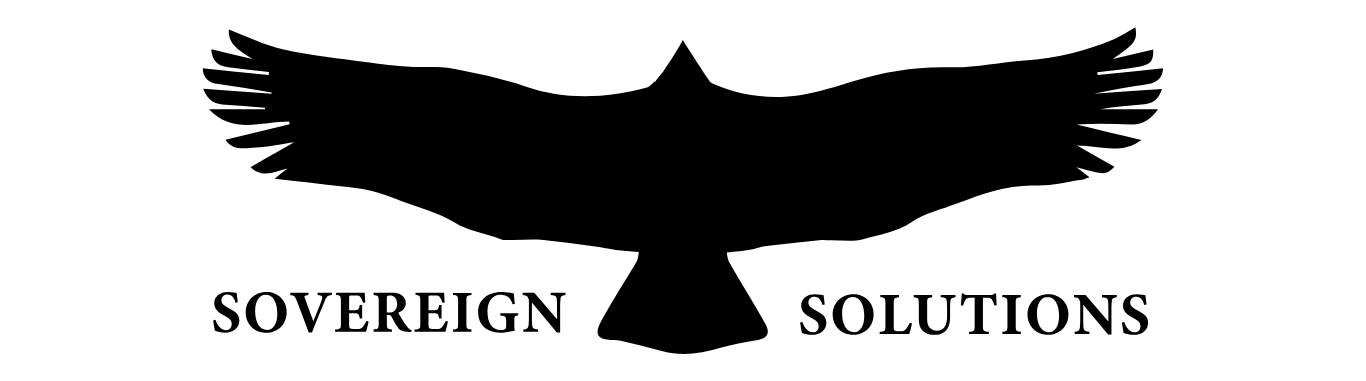 Sort vinge med teksten "Sovereign Solutions" under, der præsenterer en professionel og kraftfuld visuel identitet.