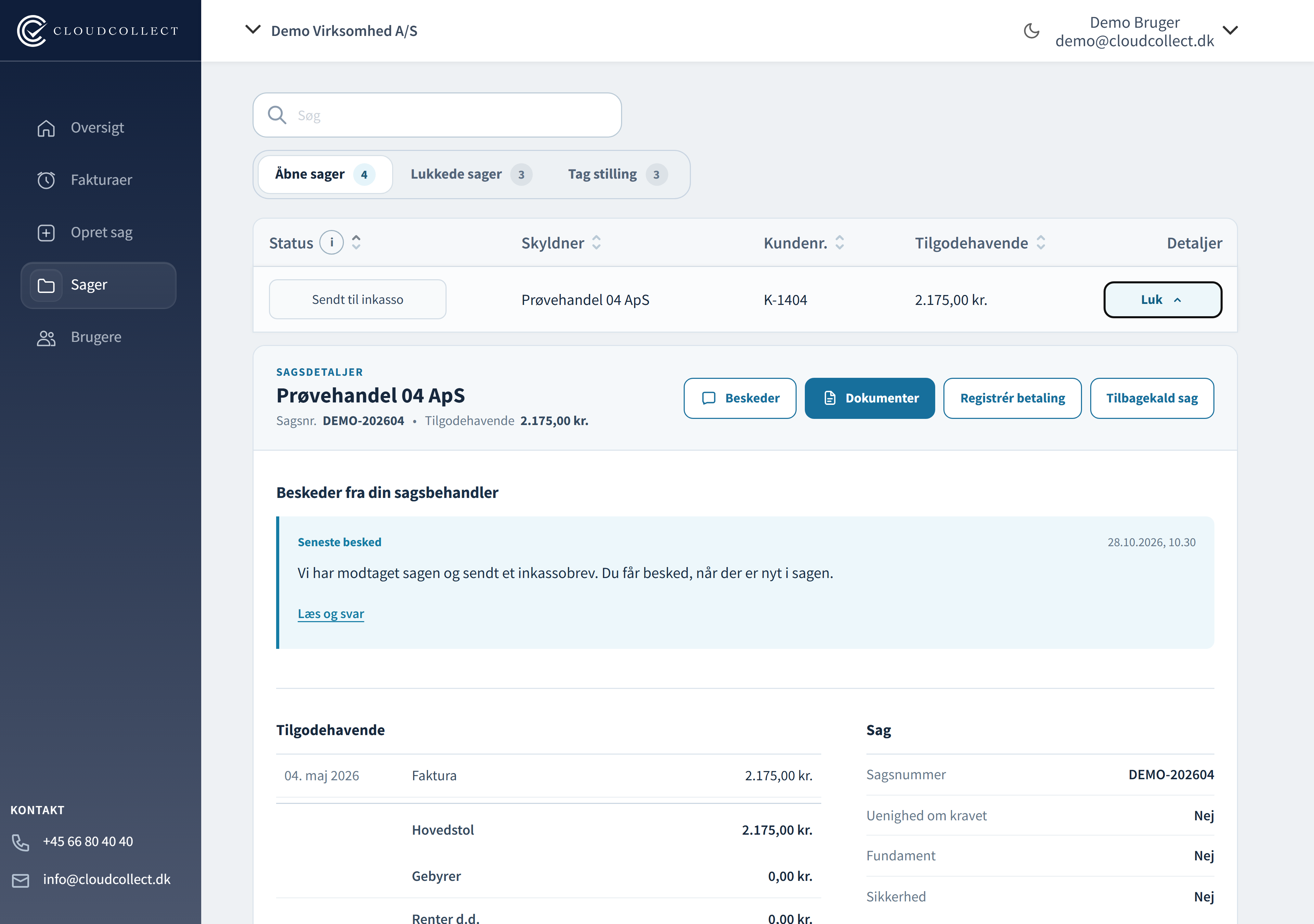 CloudCollects sagsdetaljer med beskeder, dokumenter, betalingsregistrering og mulighed for at anmode om stop. Fiktive demodata.